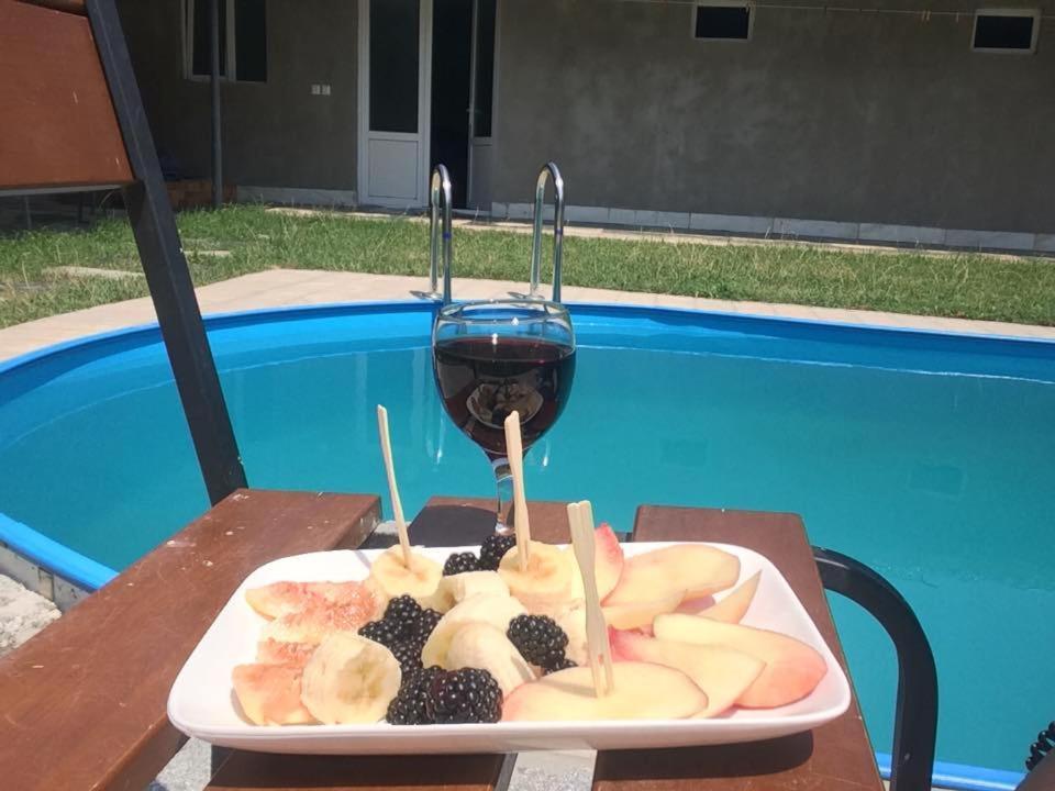 Hotel Tedi Kvareli Εξωτερικό φωτογραφία