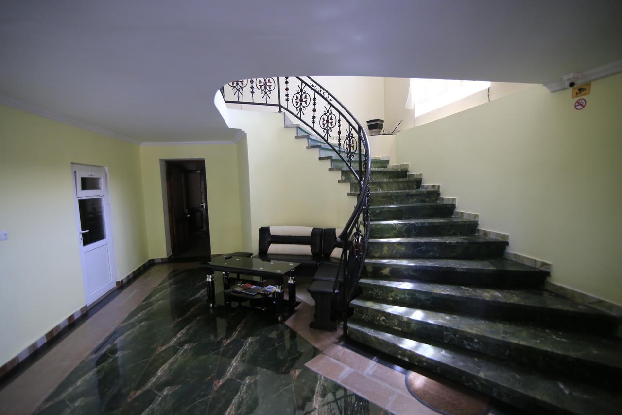 Hotel Tedi Kvareli Εξωτερικό φωτογραφία